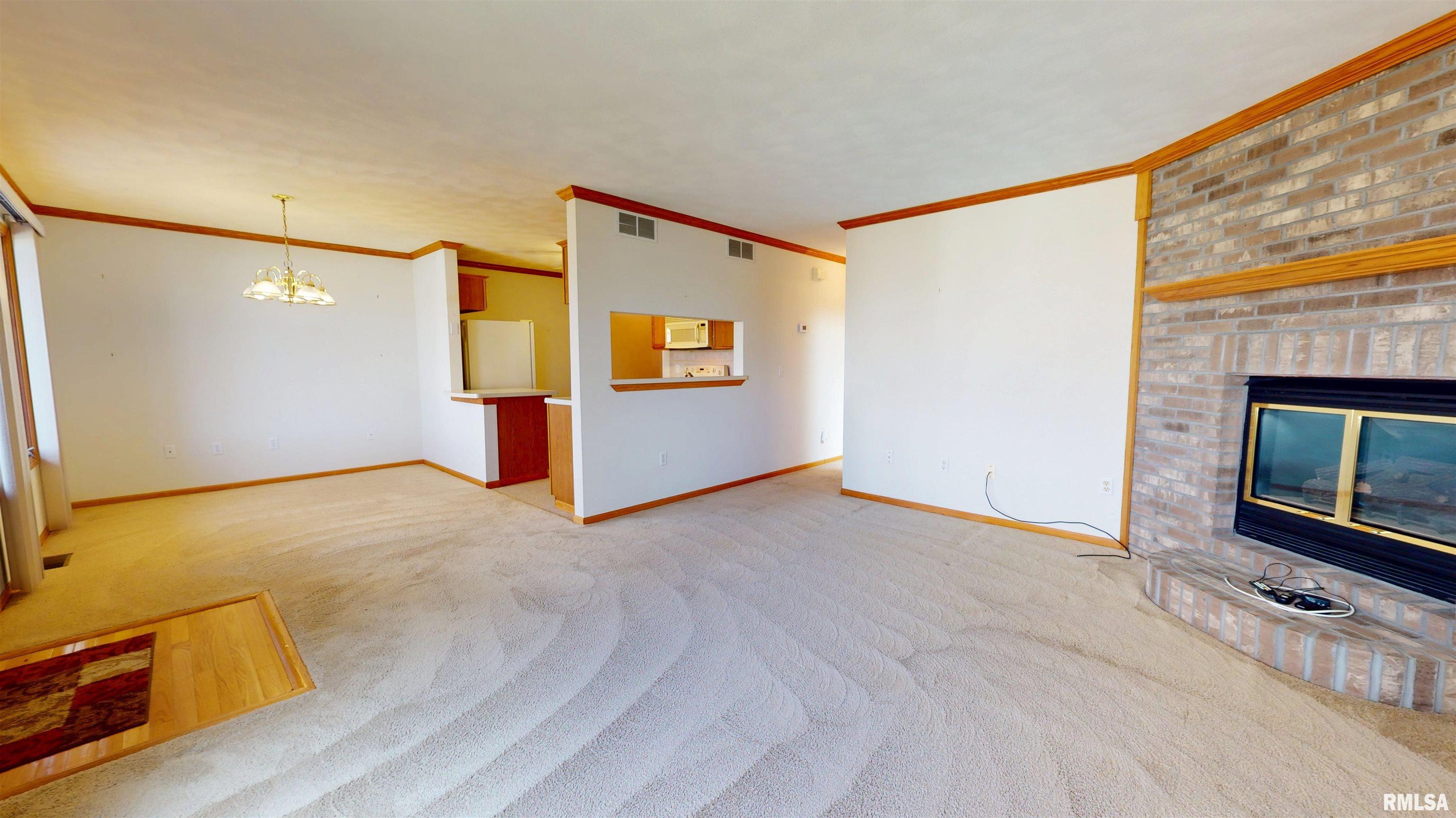 2 Royal Court Washington, IL 61571 - Photo 7 of 24