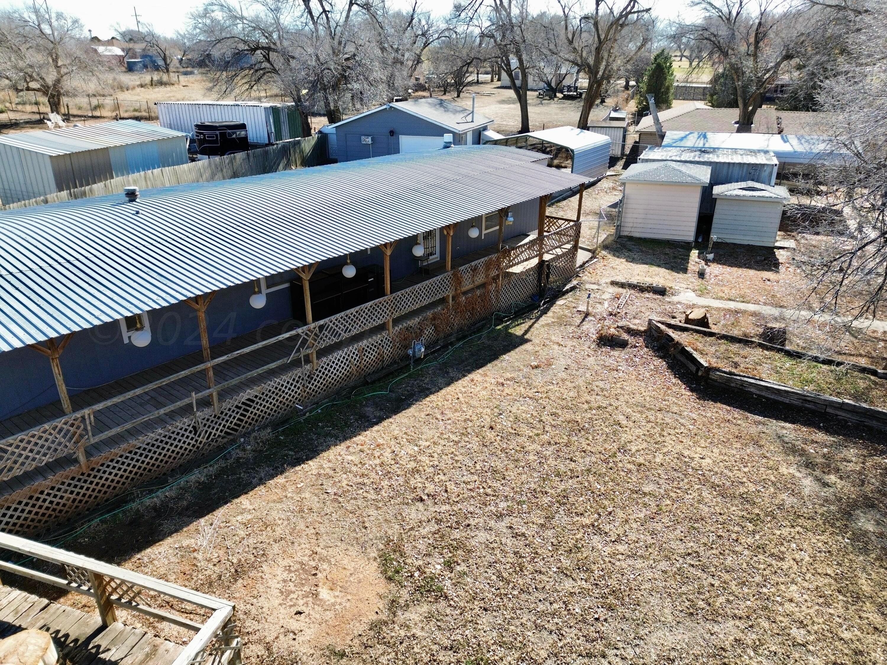 531 West Studebaker Avenue Amarillo, TX 79108 - Photo 1 of 25 a view of a terrace with sitting area