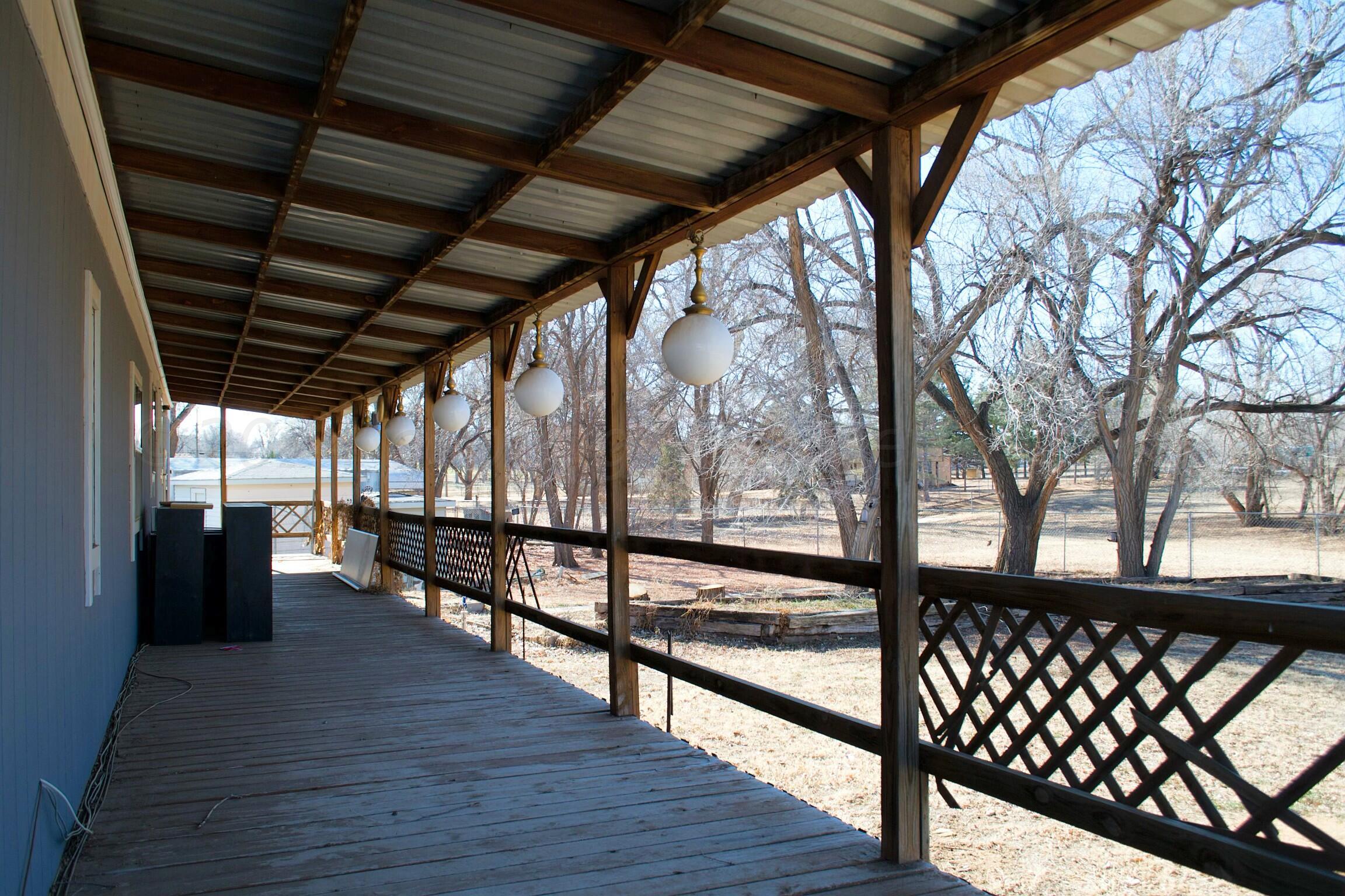 531 West Studebaker Avenue Amarillo, TX 79108 - Photo 8 of 25 a view of a porch