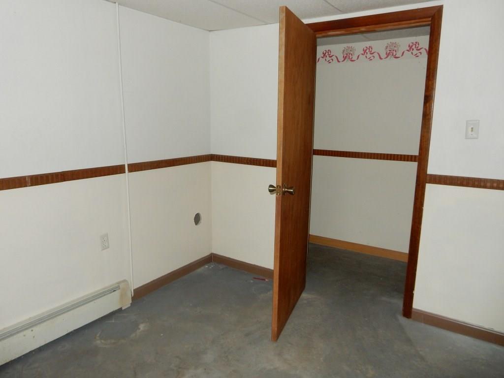 23 Barbara Street Springvale, ME 04083 - Photo 13 of 18 Photo