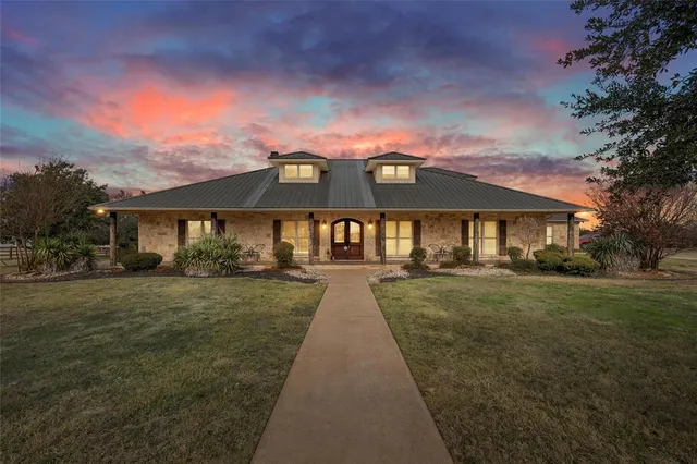 $1,350,000 | 3028 Baylor Camp Road, Crawford, TX 76638