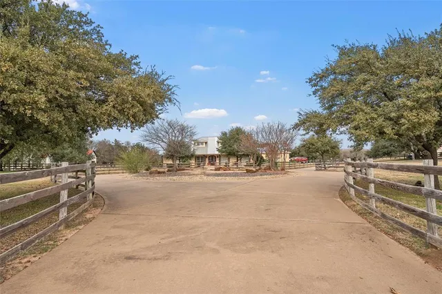 $1,350,000 | 3028 Baylor Camp Road, Crawford, TX 76638