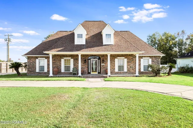 $350,000 | 320 Azalea Drive, Crowley, LA 70526