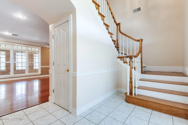 $325,000 | 320 Azalea Drive, Crowley, LA 70526