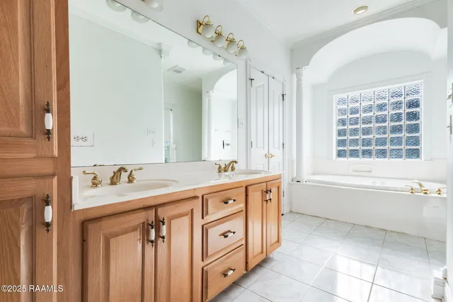 $350,000 | 320 Azalea Drive, Crowley, LA 70526