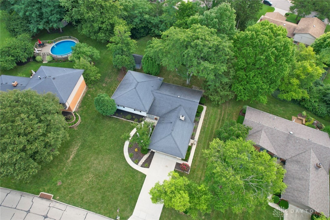 7670 Bigger Road Centerville, OH 45459 - Photo 4 of 41