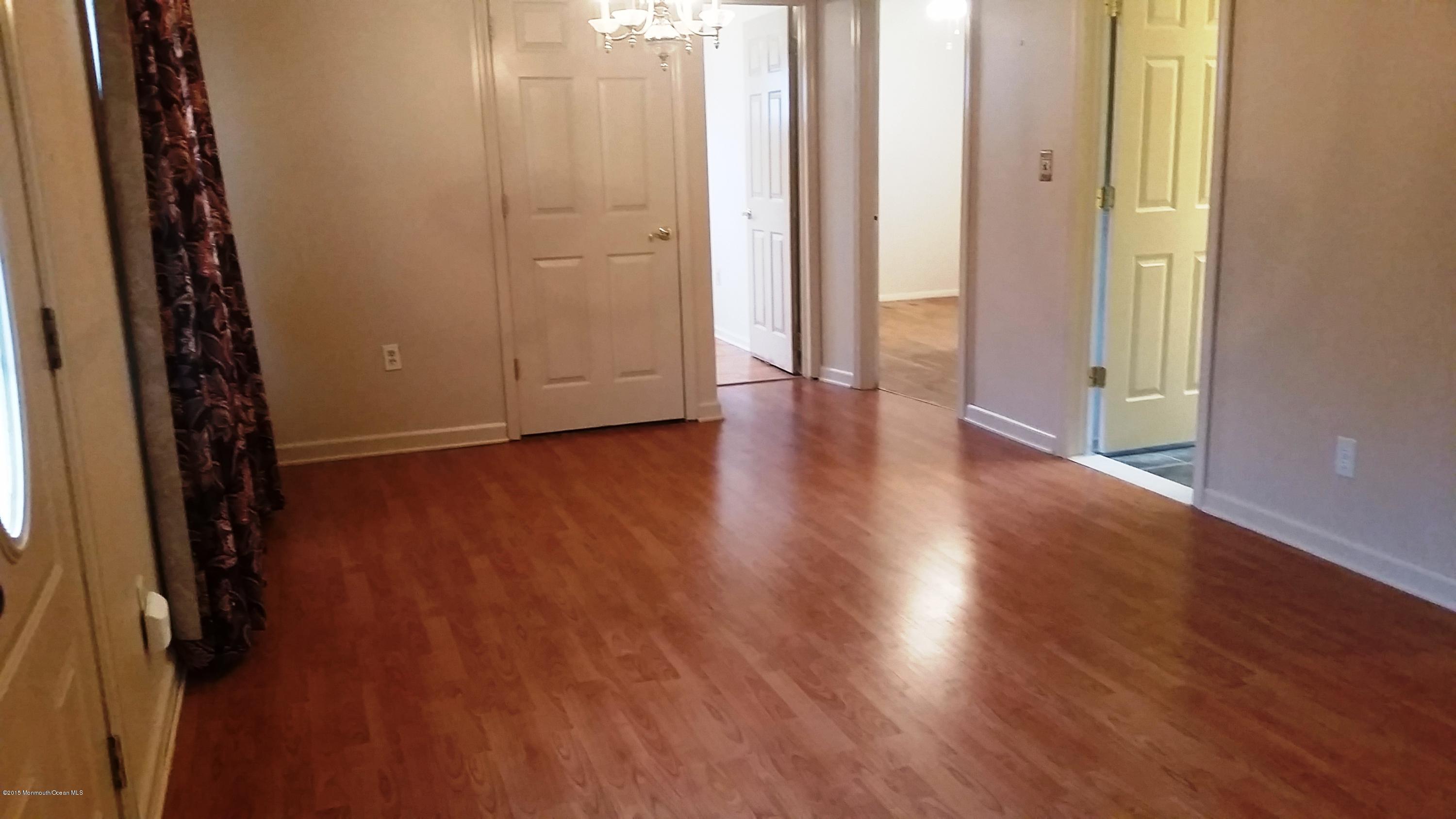 90 Stephan Road Brick, NJ 08724 - Photo 2 of 16 dinning