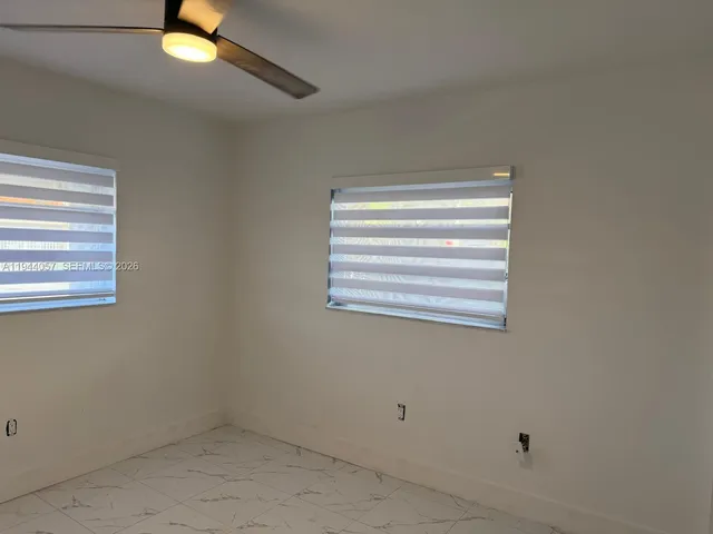 a view of empty room with window