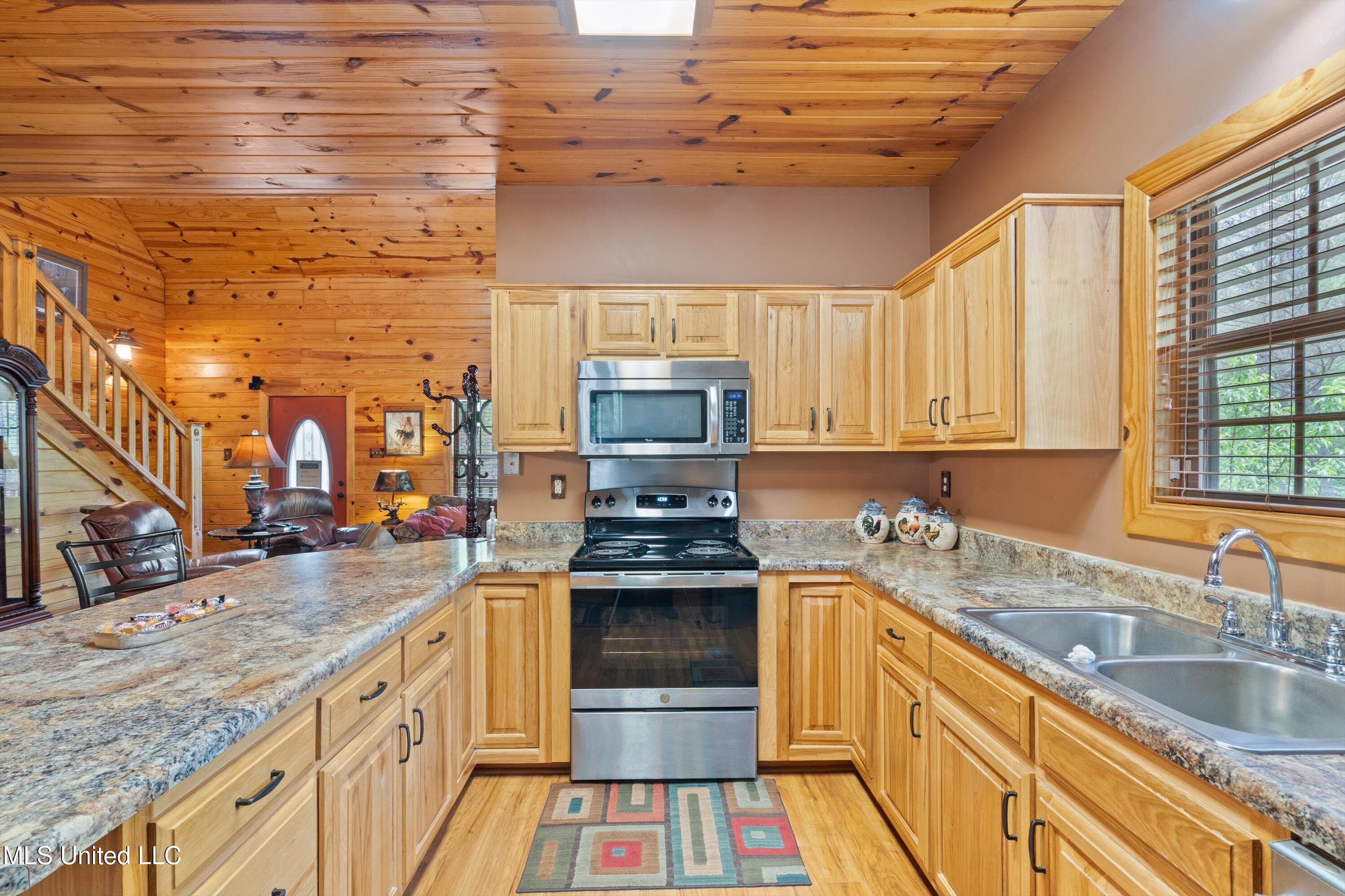 498 Chickasaw Ridge Pope, MS 38658 - Photo 27 of 43 Kitchen