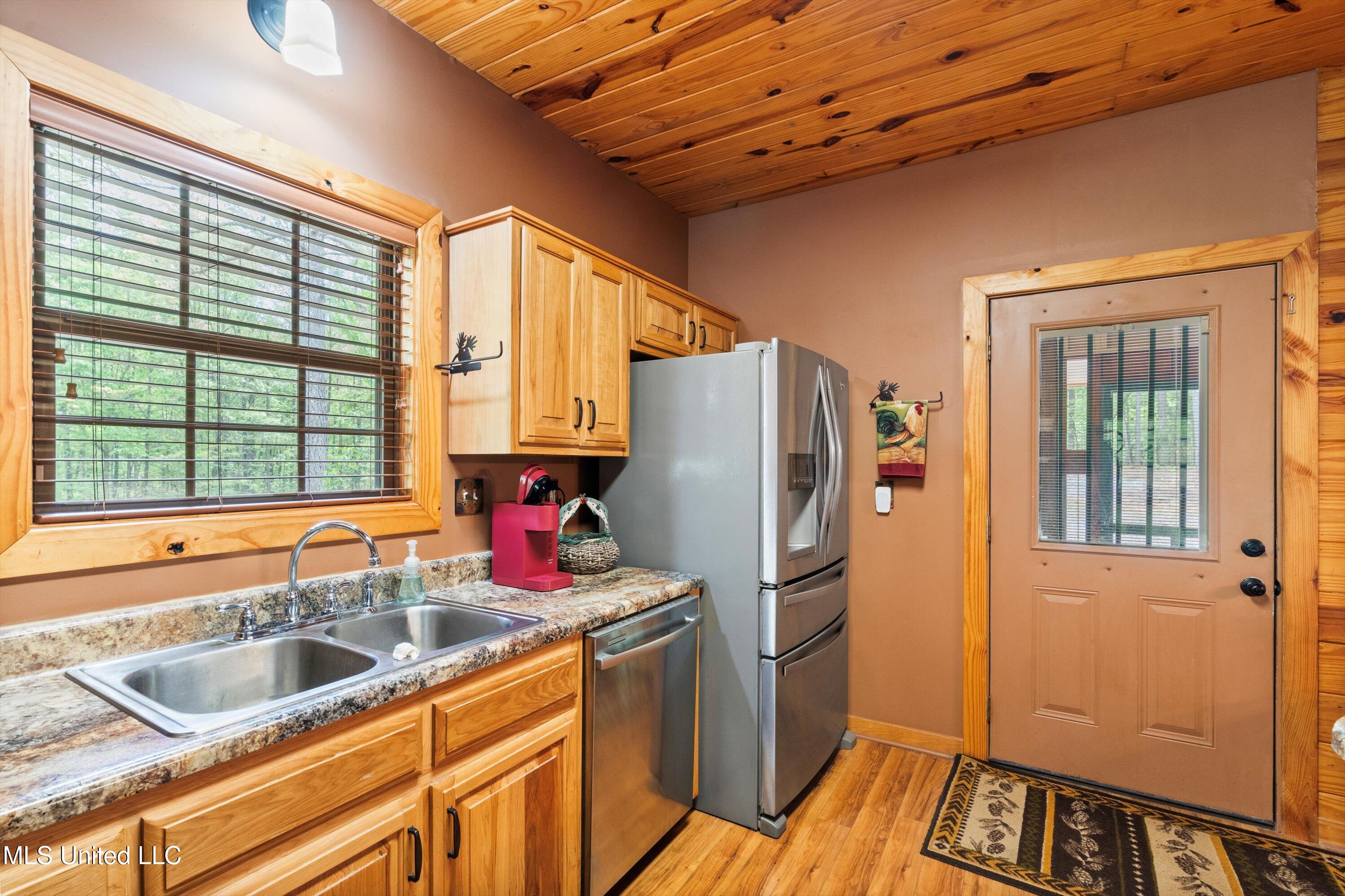 498 Chickasaw Ridge Pope, MS 38658 - Photo 29 of 43 Kitchen