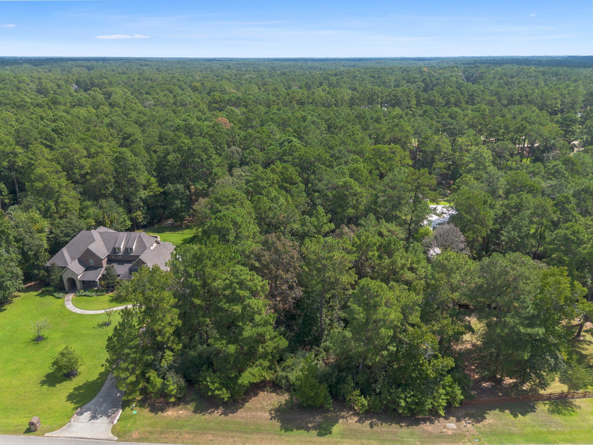 37432 Clubhouse Lane Magnolia, TX 77355 - Photo 2 of 30 a view of an outdoor space