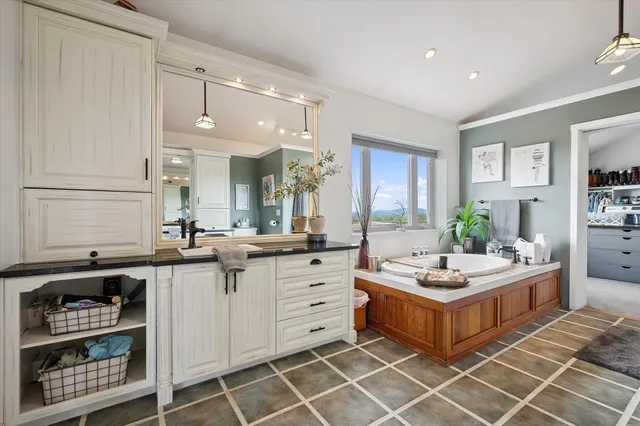 $875,000 | 33 Booberry Hill Road, Madison, ME 04950