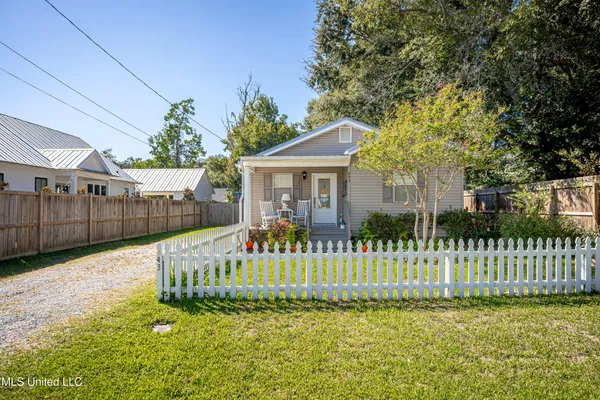 $369,000 | 443 Bills Avenue, Ocean Springs, MS 39564