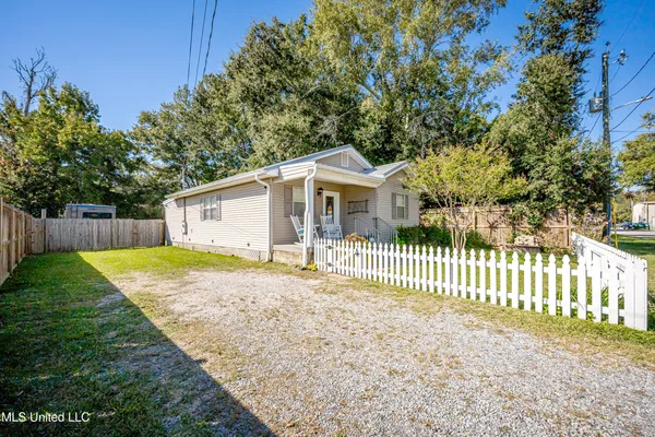 $369,000 | 443 Bills Avenue, Ocean Springs, MS 39564