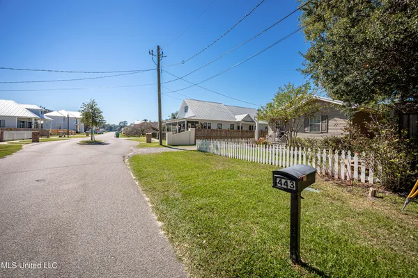 $369,000 | 443 Bills Avenue, Ocean Springs, MS 39564