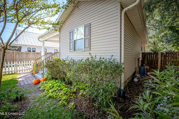 $369,000 | 443 Bills Avenue, Ocean Springs, MS 39564