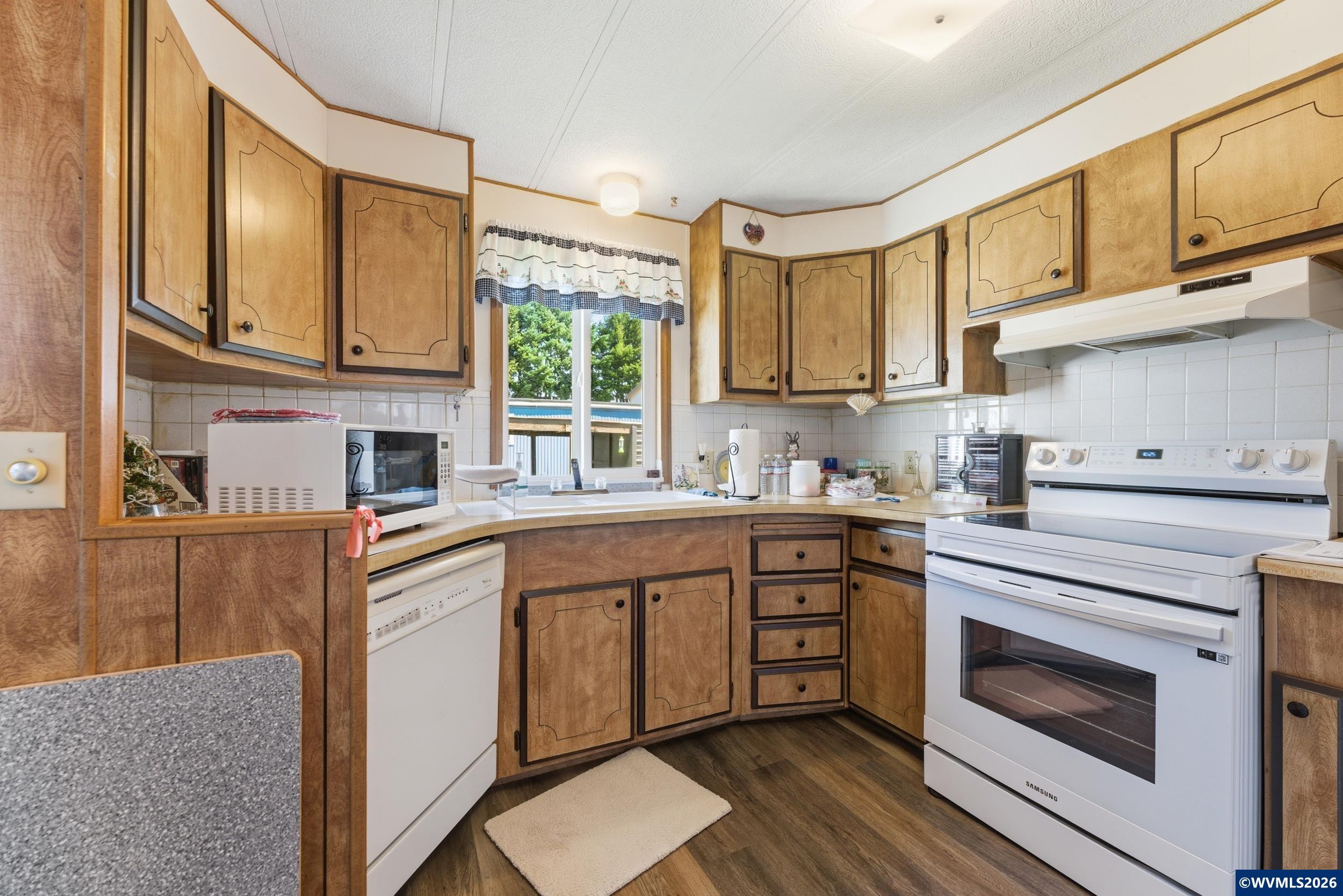 340 Northeast Crest Street, Unit 49 Sublimity, OR 97385 - Photo 6 of 14