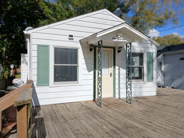 $196,000 | 112 Hazel Court, Island Lake, IL 60042