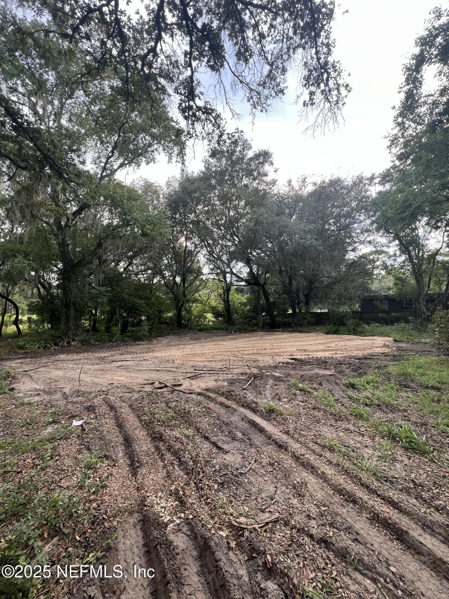 6081 Highway 100 Keystone Heights, FL 32656 - Photo 1 of 4 a view of outdoor space with yard