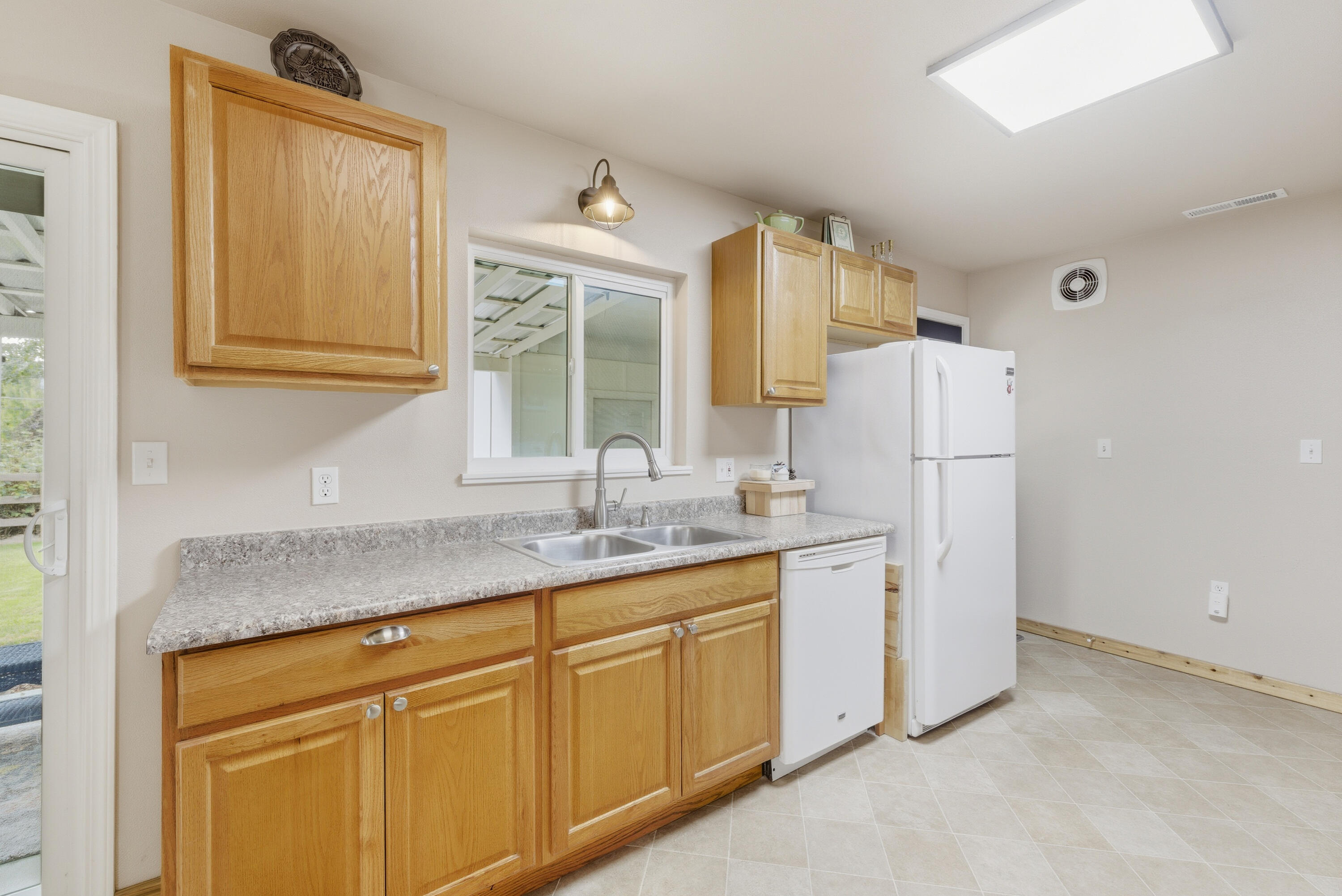 3280 New Hope Road Grants Pass, OR 97527 - Photo 7 of 35 7