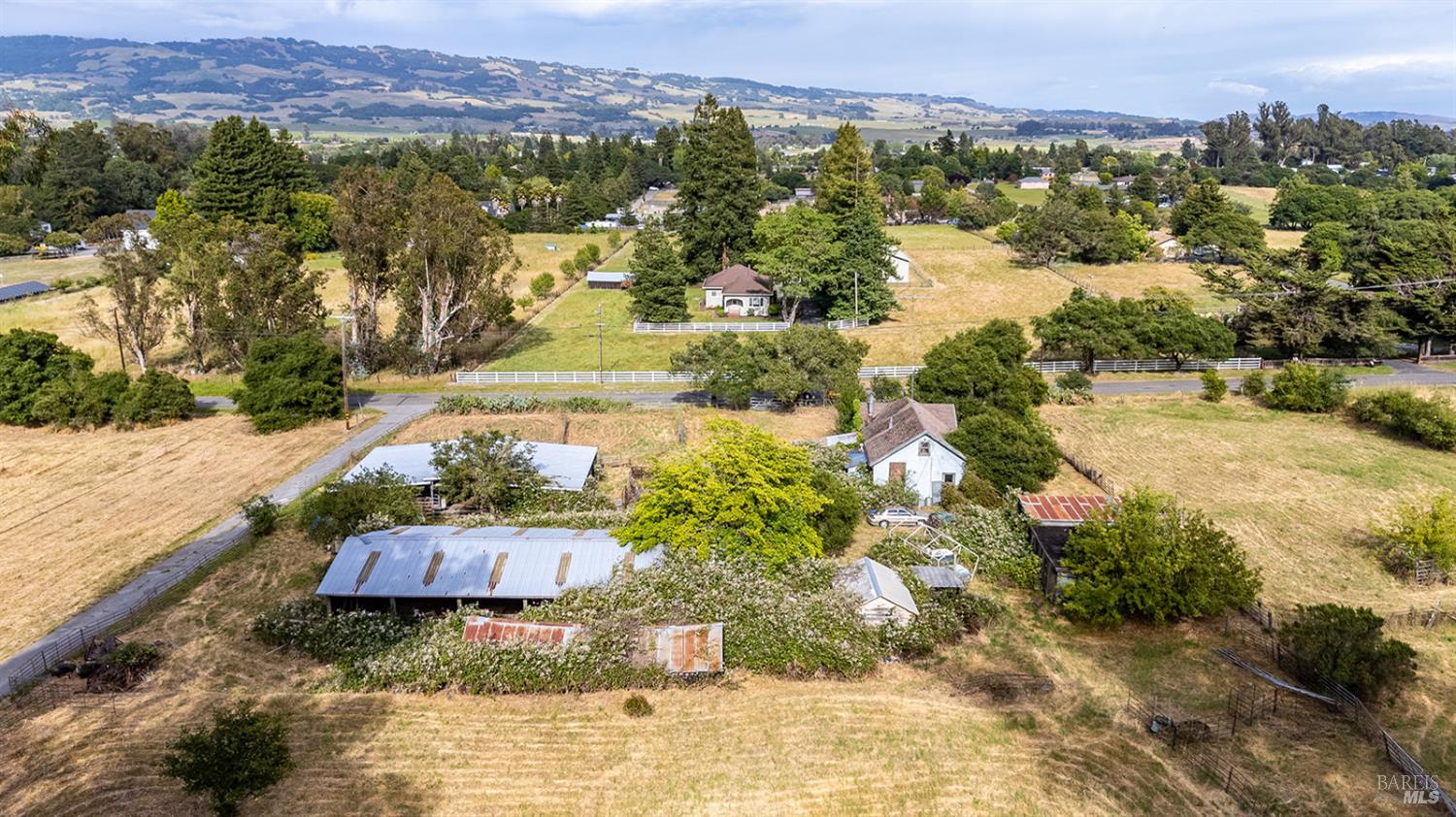 2095 Goodwin Avenue Penngrove, CA 94951 - Photo 7 of 55