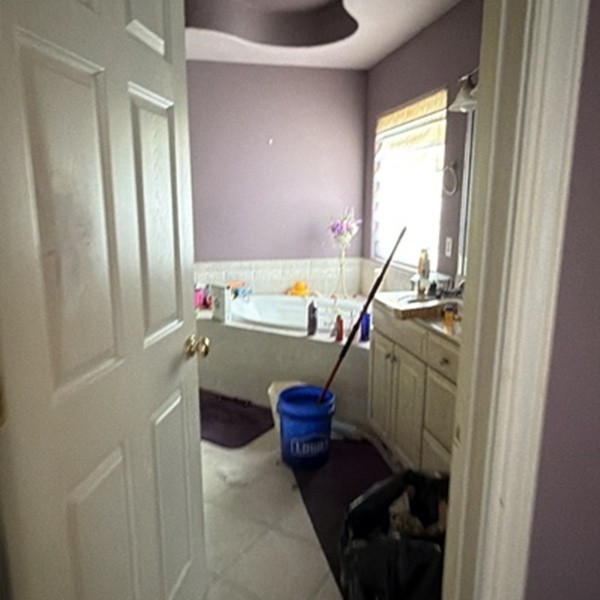 1812 Pointe Court Lebanon, TN 37087 - Photo 20 of 25 a bathroom with a sink and a mirror