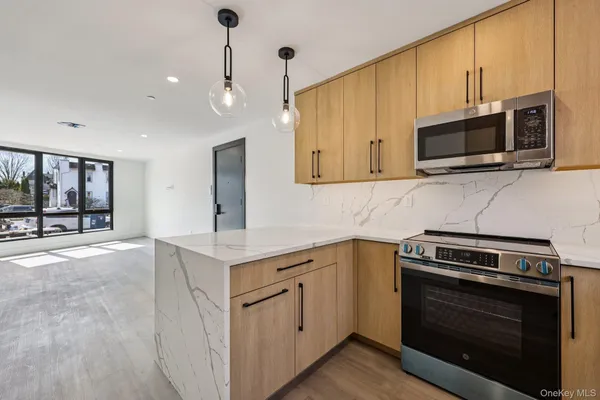 $5,100 | 325 Manville Road, Unit 202, Pleasantville, NY 10570