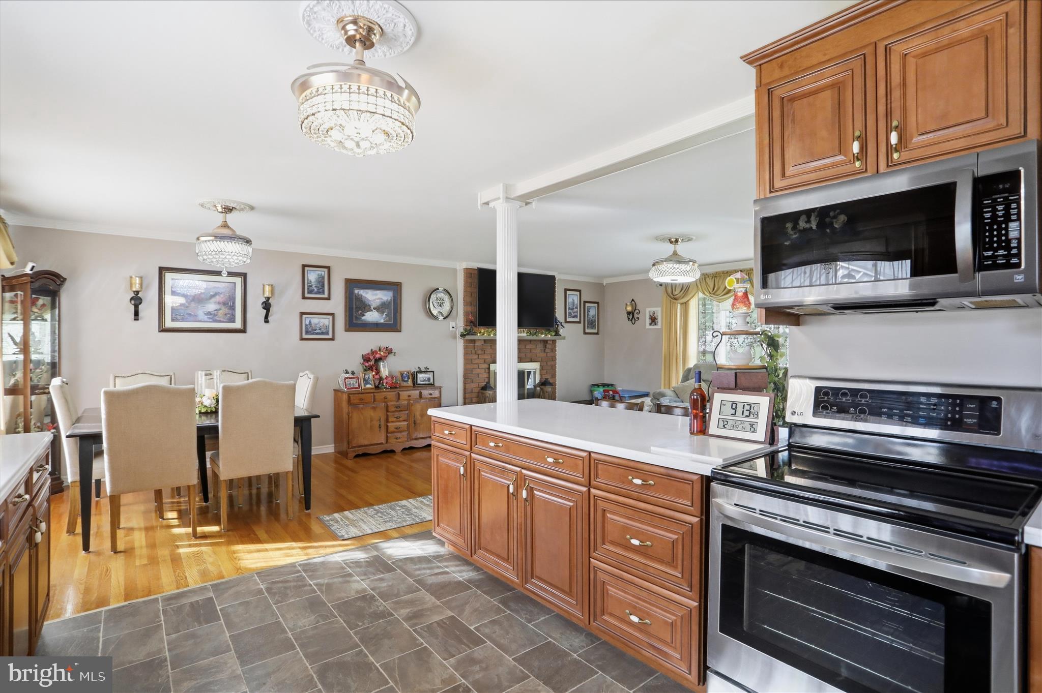 14704 Main Street Cresaptown, MD 21502 - Photo 21 of 58