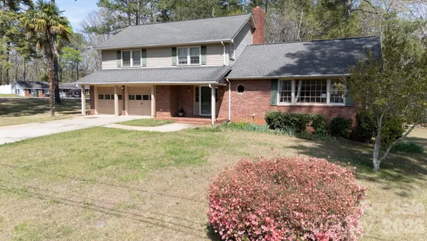 $285,000 | 300 Carlisle Avenue, Winnsboro, SC 29180