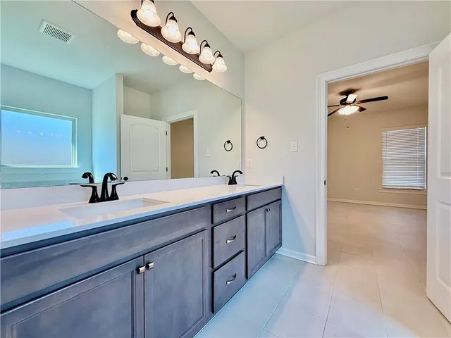 $2,075 | 42468 North Falcon Drive, Ponchatoula, LA 70454