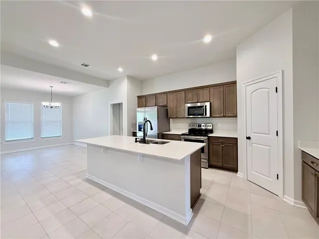 $2,075 | 42468 North Falcon Drive, Ponchatoula, LA 70454