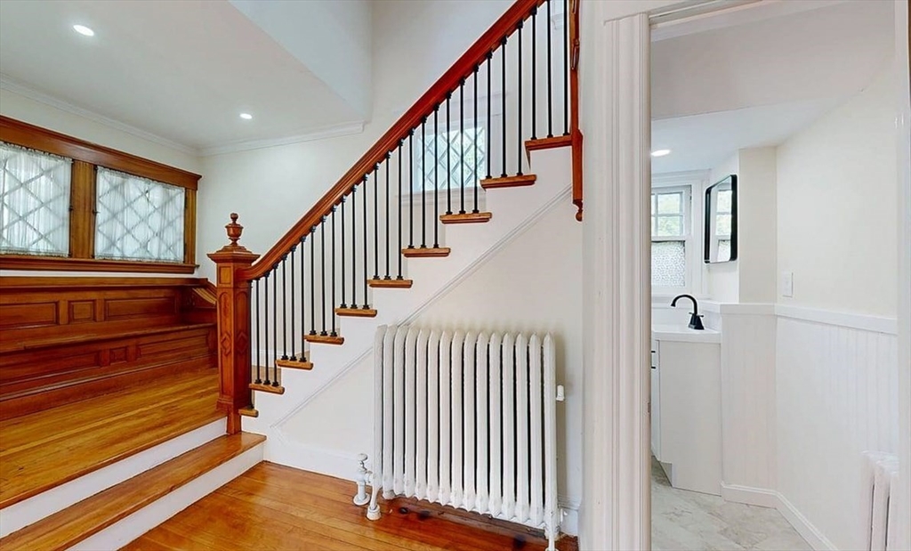 911 Pleasant Street Worcester, MA 01602 - Photo 19 of 42