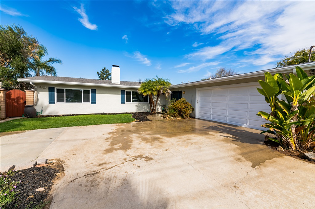 13702 Somerset Road Poway, CA 92064 - Photo 1 of 25