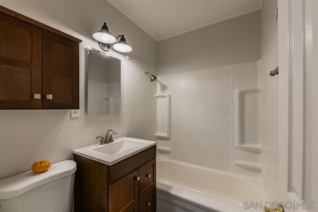 13702 Somerset Road Poway, CA 92064 - Photo 18 of 25