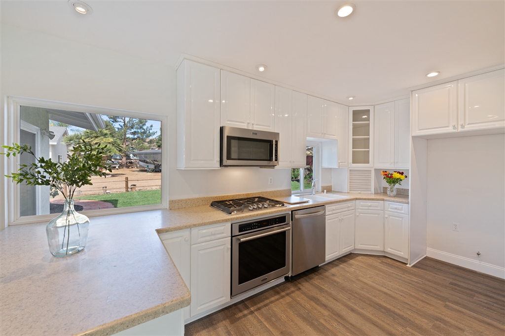 13702 Somerset Road Poway, CA 92064 - Photo 6 of 25