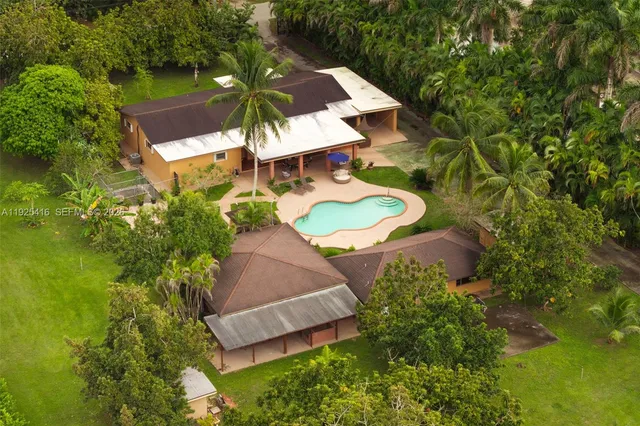 $1,700,000 | 20450 Southwest 198th Avenue, Miami, FL 33187