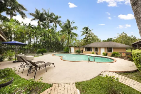 $1,700,000 | 20450 Southwest 198th Avenue, Miami, FL 33187