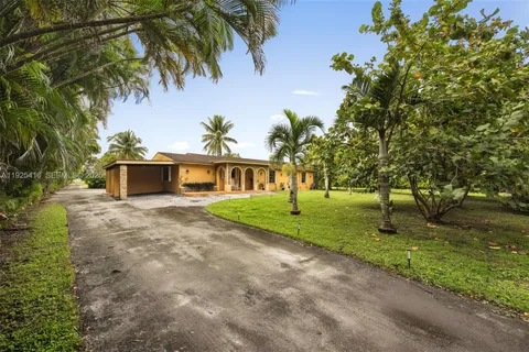 $1,700,000 | 20450 Southwest 198th Avenue, Miami, FL 33187