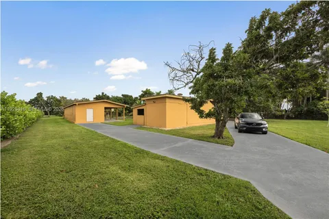 $1,595,000 | 20450 Southwest 198th Avenue, Miami, FL 33187