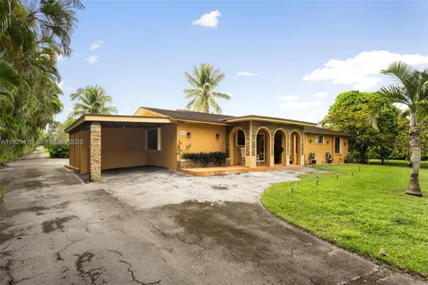 $1,700,000 | 20450 Southwest 198th Avenue, Miami, FL 33187