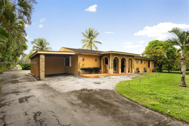 $1,700,000 | 20450 Southwest 198th Avenue, Miami, FL 33187