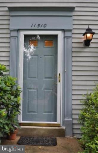11510 Underoak Court Reston, VA 20191 - Photo 16 of 30 Gracious front door with storm door.