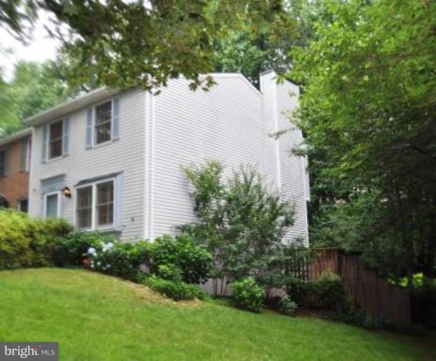 11510 Underoak Court Reston, VA 20191 - Photo 29 of 30 Side view of home. Private at end of cluster.