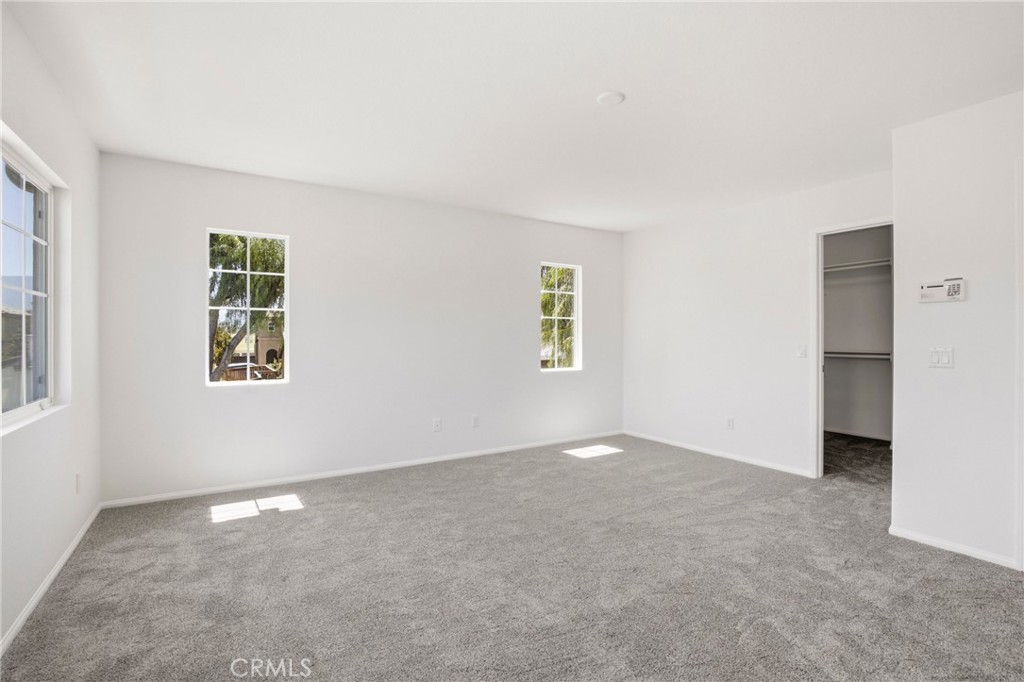 31598 Six Rivers Court Temecula, CA 92592 - Photo 24 of 43 an empty room with windows