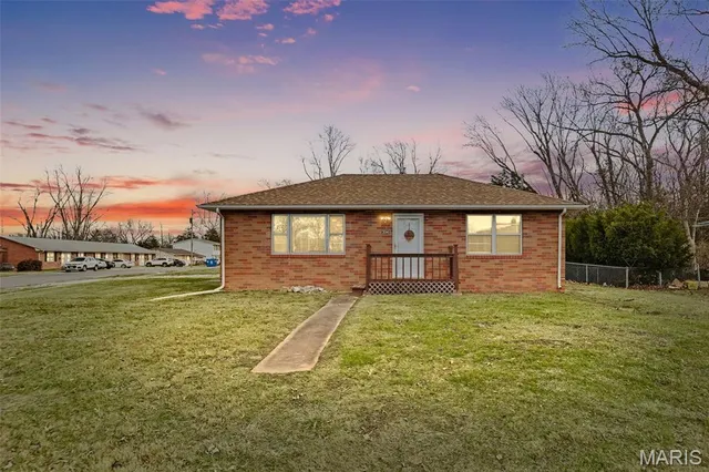 $170,000 | 334 Silver Street, Bethalto, IL 62010