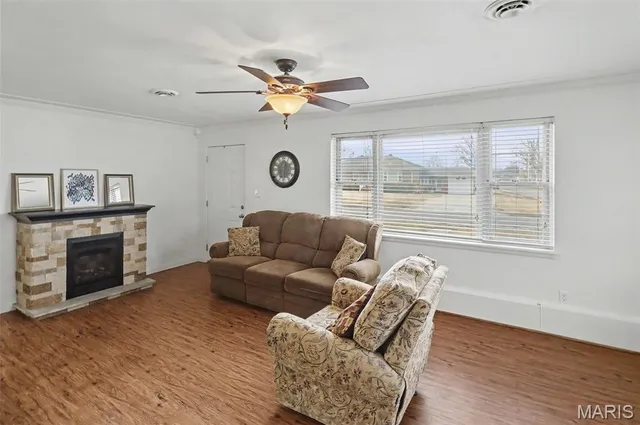 $170,000 | 334 Silver Street, Bethalto, IL 62010