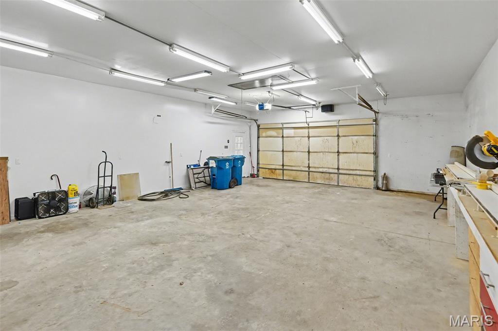 334 Silver Street Bethalto, IL 62010 - Photo 4 of 37