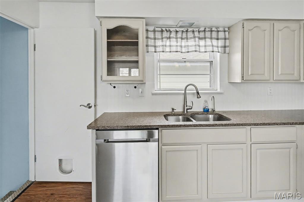 334 Silver Street Bethalto, IL 62010 - Photo 10 of 37