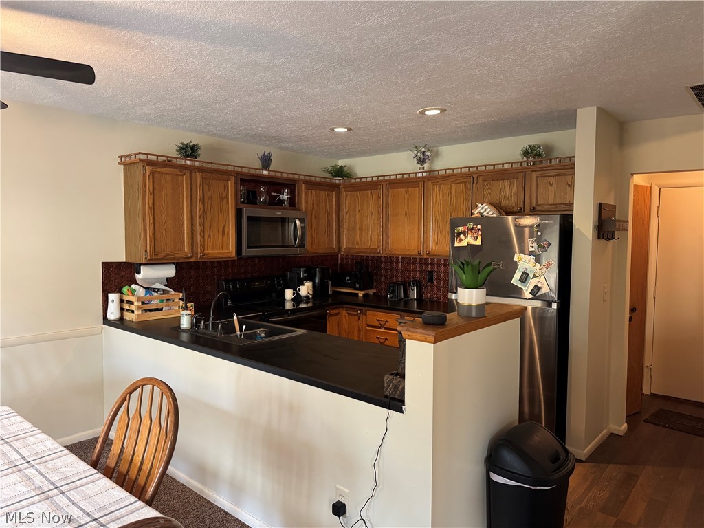 1438 Loop Road Kent, OH 44240 - Photo 8 of 18