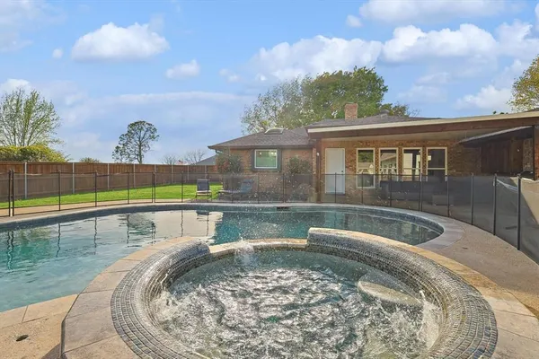 $3,500 | 3322 Darby Lane, Denton, TX 76207